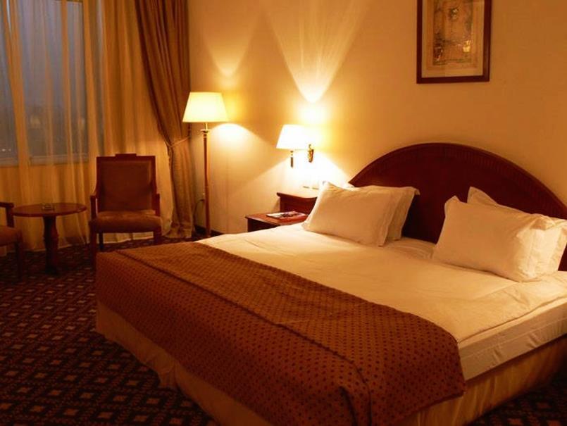 Gloria Hotel Doha Quarto foto